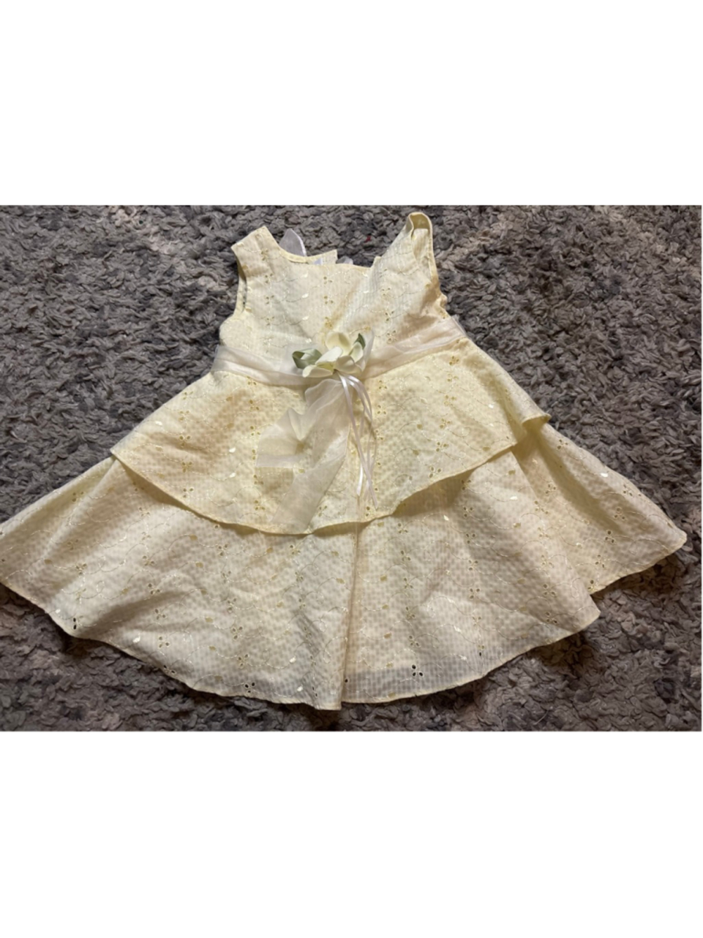 Girls Unbranded Yellow Formal Dress with Green Accent Size 3T